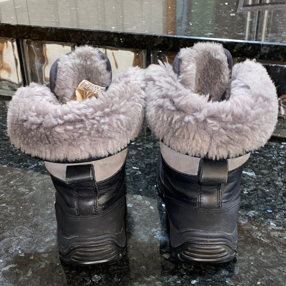 UGG Adirondack II Lace Up Snow Boots Size 8 - Picture 4 of 16